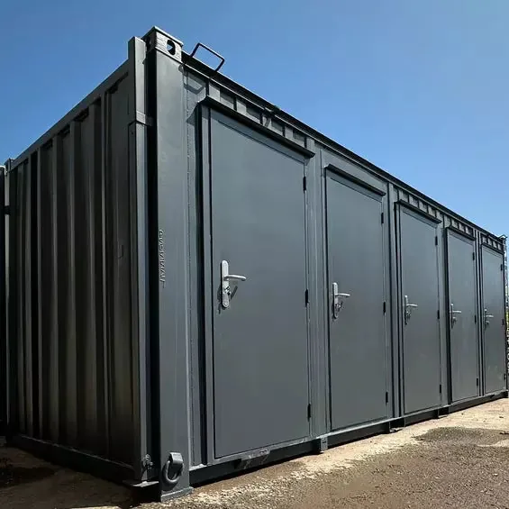 Blocco Sanitario 20 Piedi — 5 Cabine WC Indipendenti con Lavabo e Scaldabagno - immagine 1