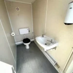 Blocco Sanitario 20 Piedi — 5 Cabine WC Indipendenti con Lavabo e Scaldabagno - immagine 5
