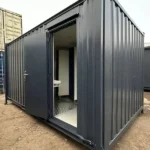 Blocco Sanitario 3+1 — 4,8 × 2,7 m — 3 WC Uomini + 1 WC Donne con Lavabi e Urinali - immagine 3