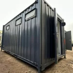 Blocco Sanitario 3+1 — 4,8 × 2,7 m — 3 WC Uomini + 1 WC Donne con Lavabi e Urinali - immagine 4