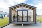 Casa mobile Capri 50 m² 12 x 4,2 m con grande vetrata - immagine 1
