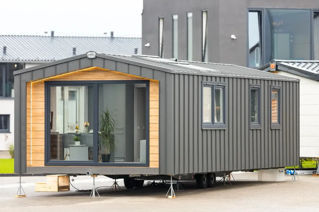 Casa mobile Capri 50 m² 12 x 4,2 m con grande vetrata - immagine 2