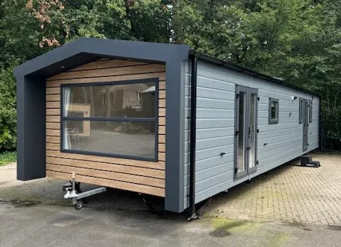 Casa mobile Globus XL 11,5 x 4 m con due camere - immagine 1