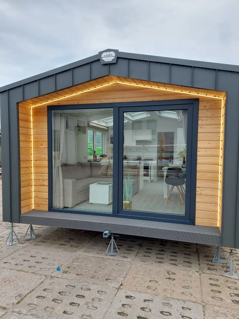 Casa Mobile Lujo y Prestigio – 12,5 x 4,9 m – Lamiera Antracite e Legno Naturale - immagine 1