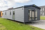 Casa Mobile Poole – 12 x 4 m – Grigio Antracite Monocolore e Stile Contemporaneo - immagine 3