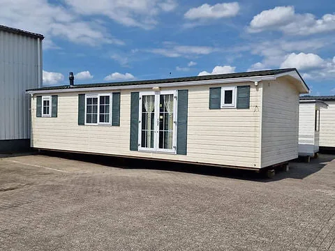 Casa mobile T3 Tula 44 m² 11 x 4 m - immagine 1