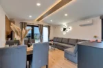 Casa Mobile Texel Deluxe – 10,45 x 3,75 m – Design Contemporaneo Legno e Antracite - immagine 5