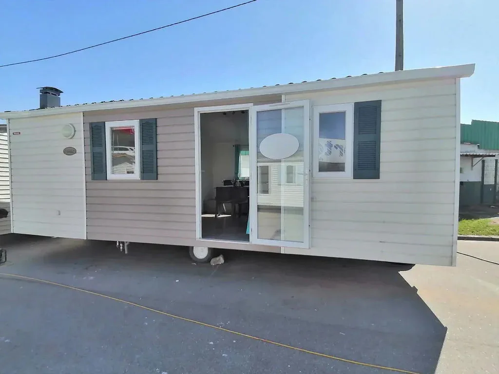 Casa mobile Trigano T2 10 x 3,7 m isolata - immagine 1