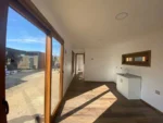 Casa modulare González 10 x 3 m – 30 m² siding legno caldo con cabina doccia idromassaggio - immagine 5