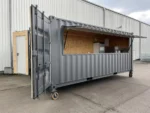 Container Bar 6 m Grigio Antracite su Ruote — Completamente Attrezzato con Acqua, Elettricità e Frigorifero - immagine 9