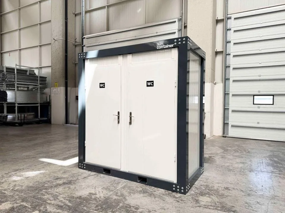 Container Sanitario Doppio WC Sun Container — 2 Cabine con Lavabo e Specchio — 2,40 × 1,20 × 2,50 m - immagine 1