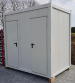 Container Sanitario Doppio WC Uomini/Donne — Poco-Sani No.2 — Acciaio Zincato RAL 9002 — 2,63 × 1,67 × 2,54 m - immagine 1