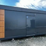 Container Sanitario Multiutenza — 4 WC + 1 Urinale + 3 Lavabi — 6,06 × 2,44 × 2,80 m - immagine 1