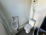 Container Sanitario WC + Doccia + Urinale — Cabina Doccia Vetro Nero — 1,86 × 1,45 m - immagine 6