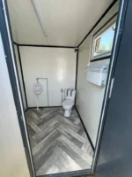 Container Sanitario WC e Urinale — Lavabo + Radiatore + LED — 2 × 2 × 2,50 m - immagine 4