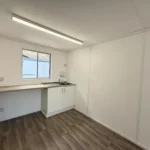 Container Ufficio 2,4 x 6,4 m con Bagno e Cucina — Grafite Antivandalico - immagine 7