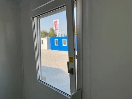 Container Ufficio 3 x 2,5 m — Bianco, Finestra Oscillo-Battente e Riscaldamento - immagine 2