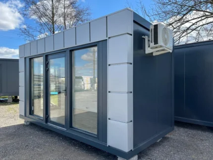 Container Ufficio 5 x 2,5 m — Pannelli Sandwich, Vetrate a Tutta Altezza e Climatizzazione - immagine 2