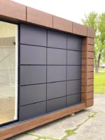 Container Ufficio 7 x 3 m — Pannelli Noce Scuro e Grigio con Vetrate a Tutta Altezza - immagine 7