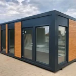 Container Ufficio 8 x 3 m — Rivestimento Legno Orizzontale e Profilatura Antracite - immagine 1