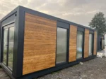 Container Ufficio 8 x 3 m — Rivestimento Legno Orizzontale e Profilatura Antracite - immagine 3