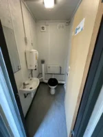 Container Ufficio 9,7 x 3 m con Servizi Igienici — Modulo Bianco con Bagno Integrato - immagine 11
