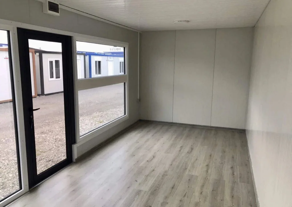 Container Ufficio Linea Premium 16,8 m² — Listoni Legno Orizzontali e Vetrate Oscurate Antracite - immagine 2