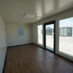 Container Ufficio Modello Helsinki 6 x 3 m — Pannelli Imitazione Legno Noce e Antracite con Vetrate Antracite - immagine 3