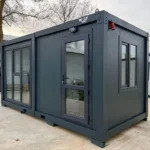 Container Ufficio Wolf Tiny Modello Black Diamond 2,4 x 5,0 m — Grigio Antracite con Vetrate e Porta Battente - immagine 1