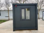 Container Ufficio Wolf Tiny Modello Black Diamond 2,4 x 5,0 m — Grigio Antracite con Vetrate e Porta Battente - immagine 2