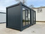Container Ufficio Wolf Tiny Modello Black Diamond 2,4 x 5,0 m — Grigio Antracite con Vetrate e Porta Battente - immagine 4