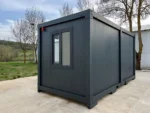 Container Ufficio Wolf Tiny Modello Black Diamond 2,4 x 5,0 m — Grigio Antracite con Vetrate e Porta Battente - immagine 5