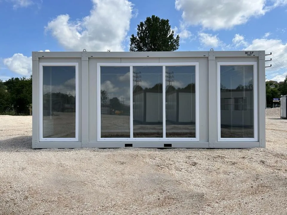Container Ufficio Wolf Tiny Modello Casa de Cristal 3 x 7 m — Facciata Interamente Vetrata Bianca - immagine 1