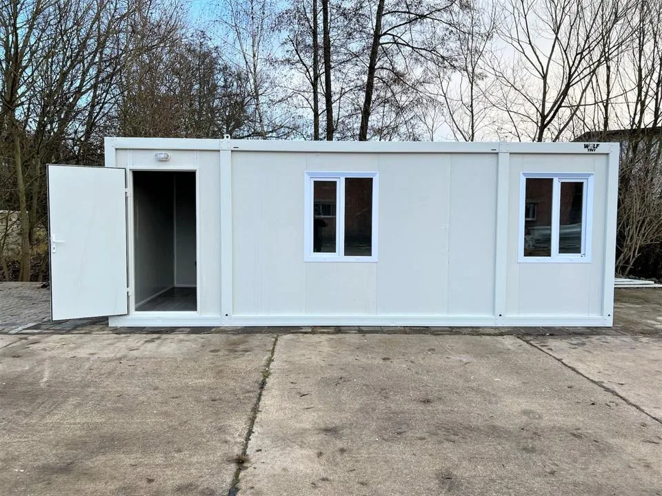 Container Ufficio XL 3 x 7 m — Wolf Tiny Bianco con Due Finestre e Porta sul Lato Lungo - immagine 2
