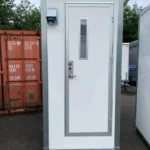 Container WC con cisterna – Cabina sanitaria autonoma con serbatoio 500 L e illuminazione LED - immagine 1