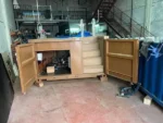 Piscina container 20 piedi rivestimento beige legno con vasca azzurra, scala interna e LED - immagine 2