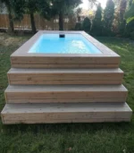 Piscina monoblocco in fibra di vetro rivestita in legno di pino 5 m × 2,20 m - immagine 1